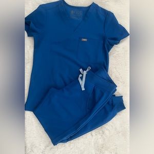 Figs Royal Blue scrub set